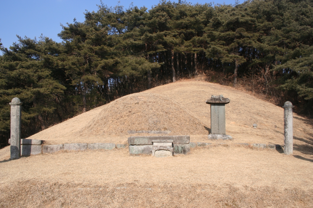 시조 태사공 권행 묘소